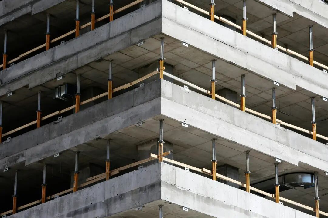 水泥行业“至暗时刻”，新型建材“破晓之际”